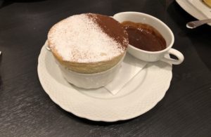 壷焼きスフレ（バニラのスフレ）